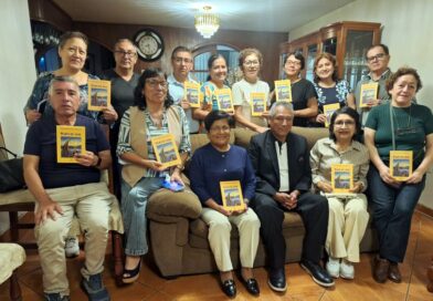 Escritor Carlos Varas presentó su poemario «Bajo el sol» en Trujillo